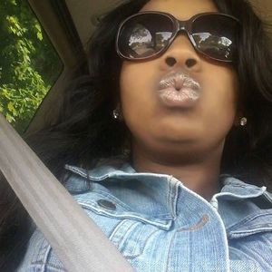 Meet your Posher, Charmeika